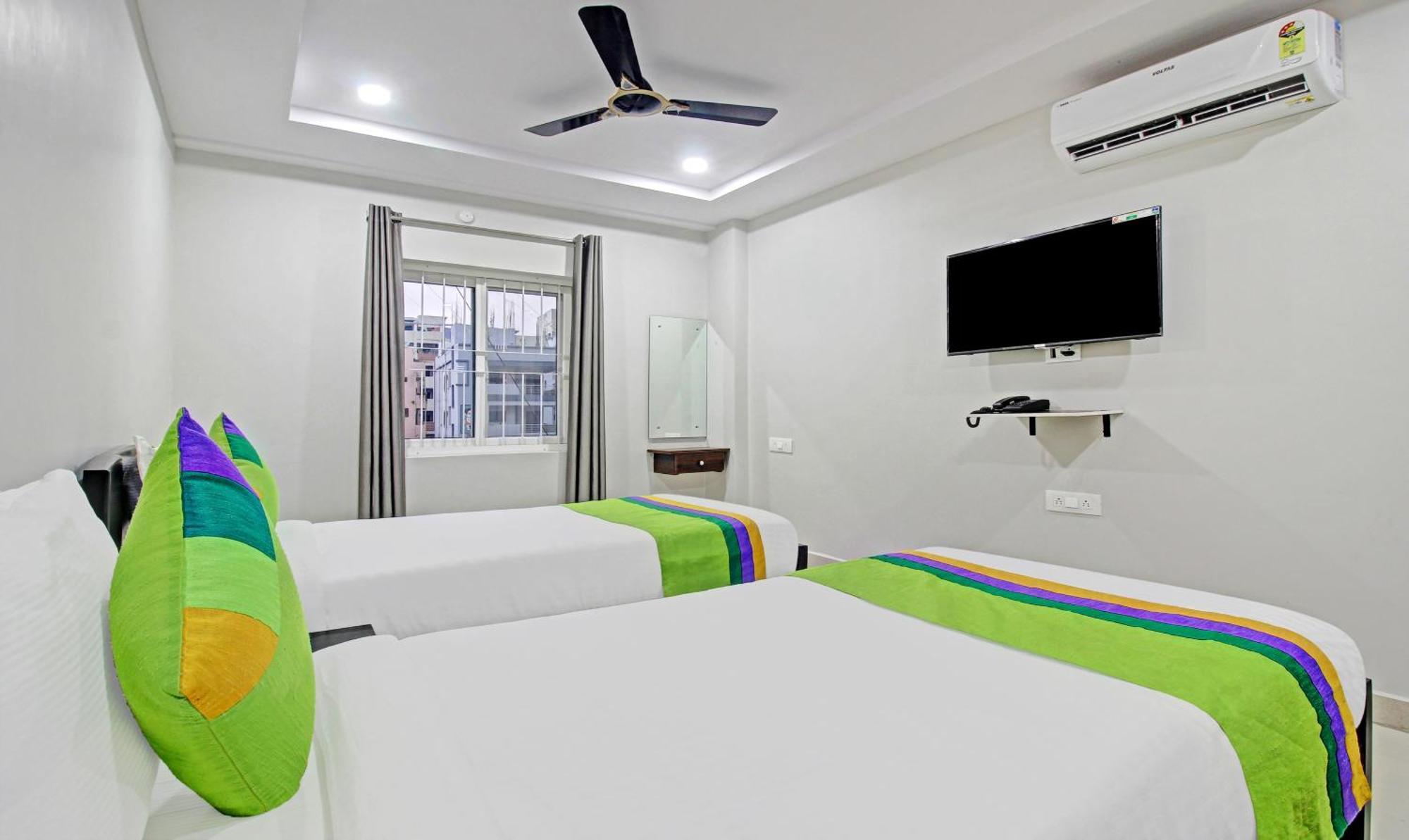 Itsy Hotels Sunrise Grand, Hitech City Гайдарабад Екстер'єр фото